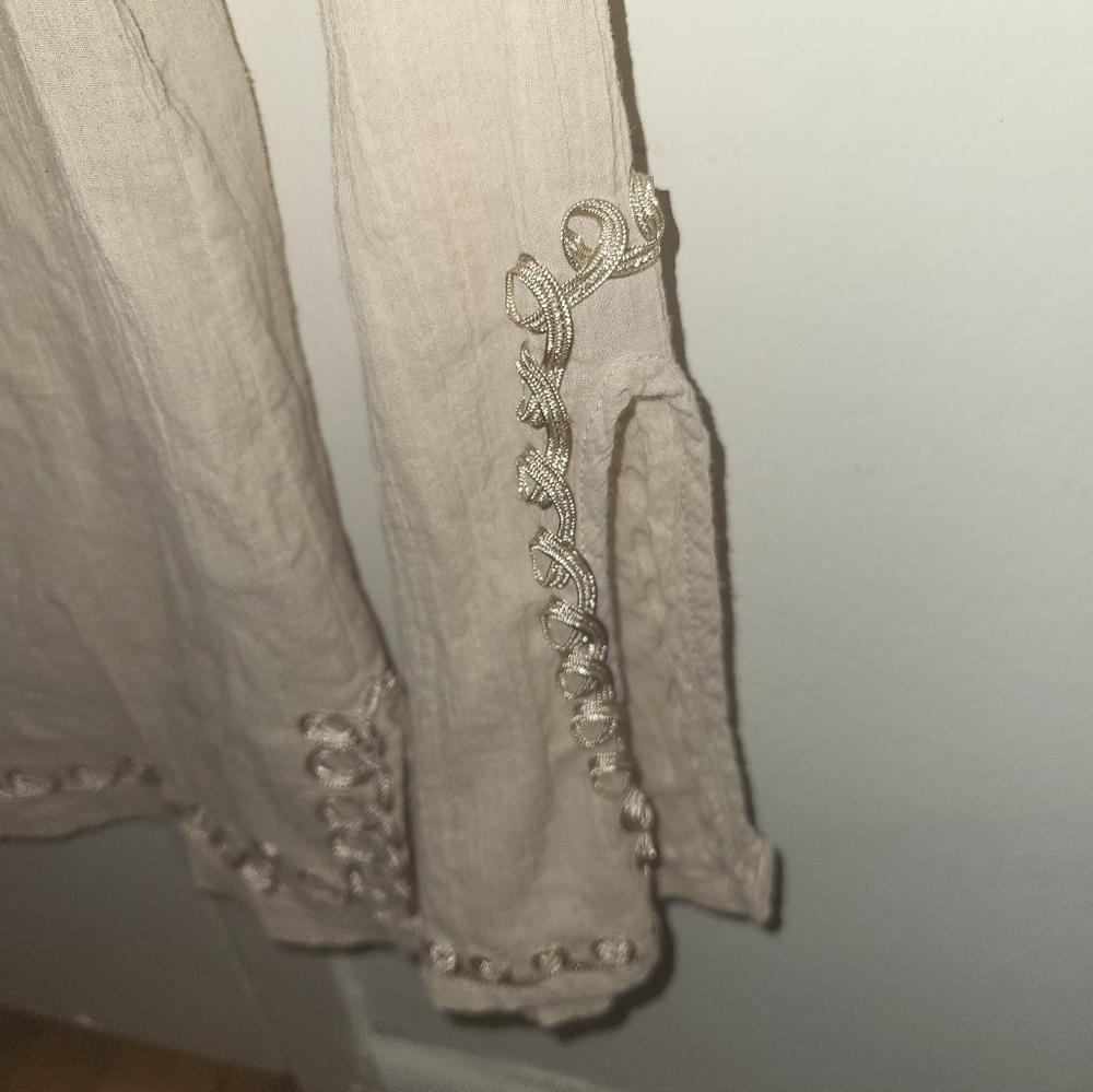 Embellished 3/4 Sleeve Blouse - Picture 7 of 11